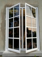 jendela swing